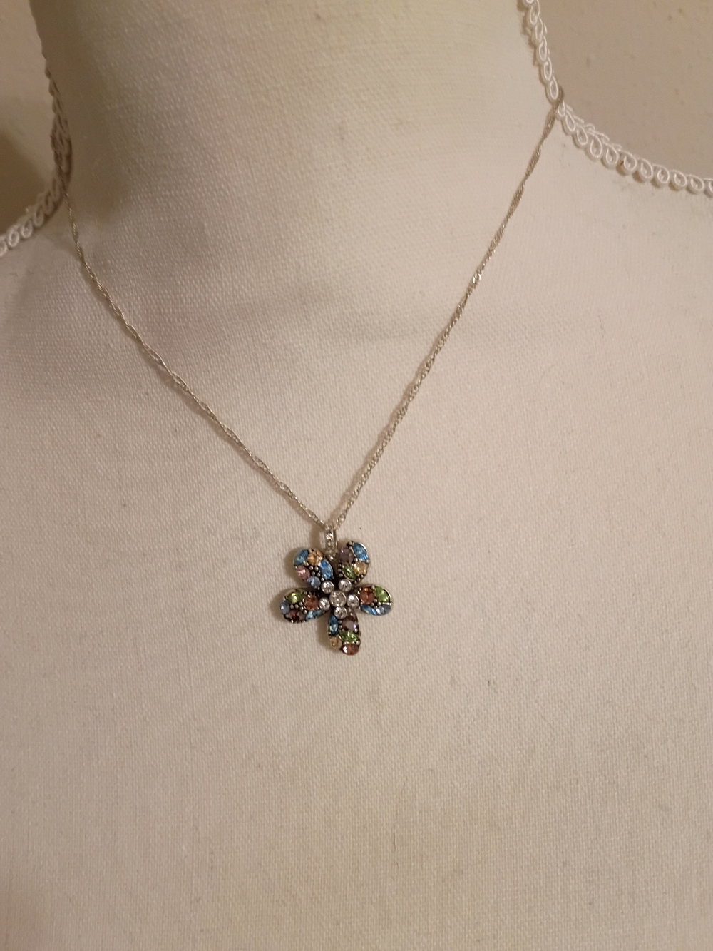 Multicolor Crystal Flower Pendant Necklace - Women Jewelry